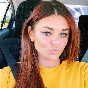 Meet your Posher, Lena